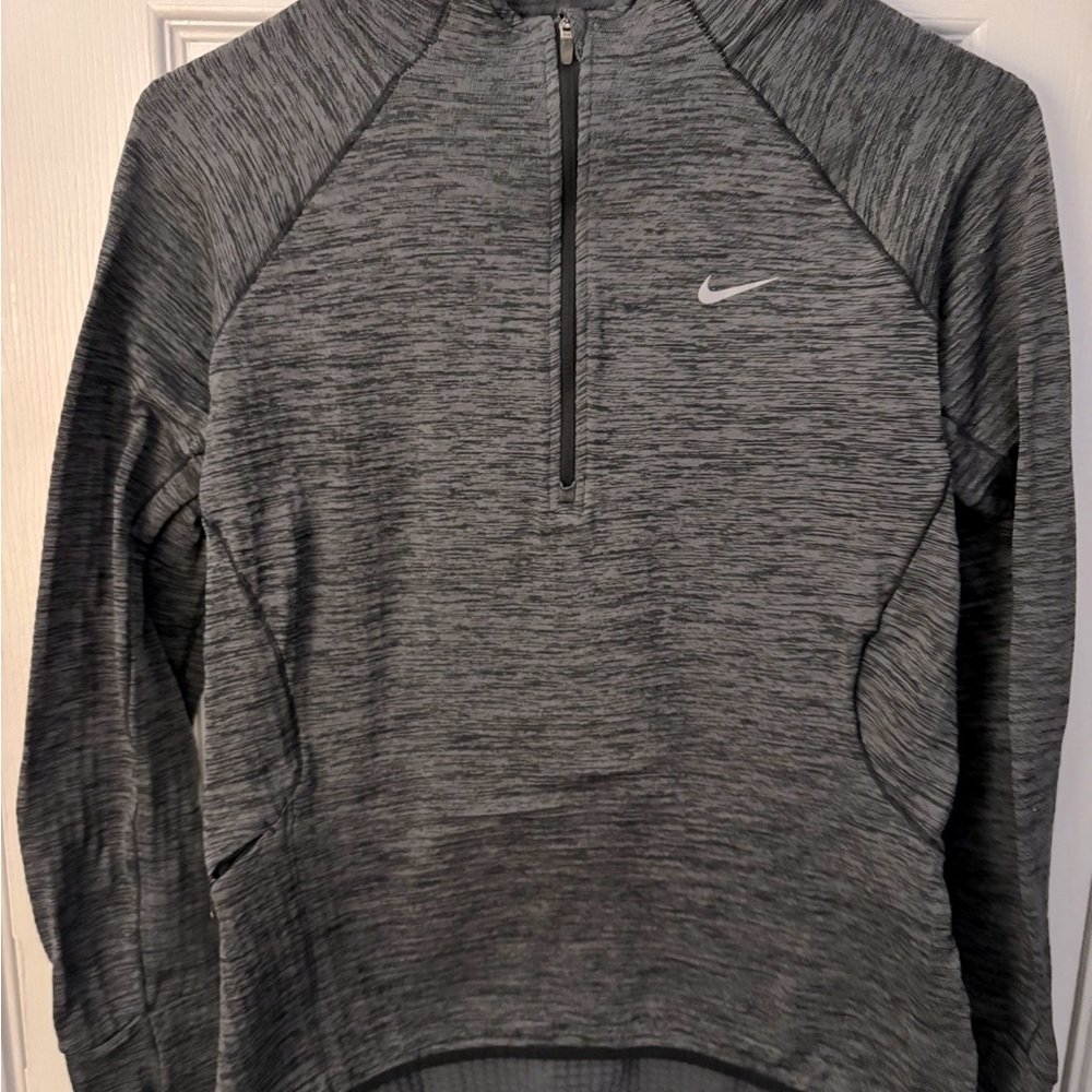 Nike top